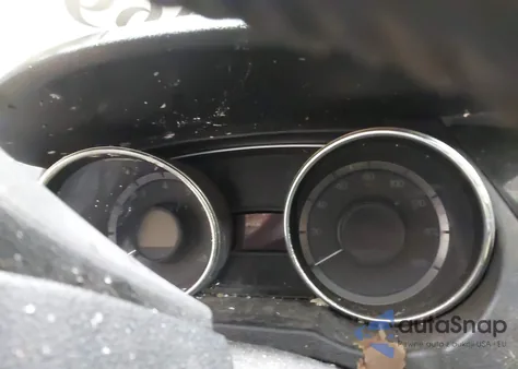 2011 Hyundai Sonata Limited z USA, uszkodzony, nr VIN 5NPEC4AC2BH114195